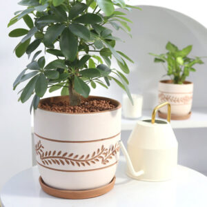White Clay Horizontal Leaf Pattern Pot